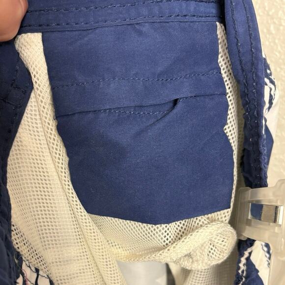 St John’s Bay Size XXL Navy White Floral Polyester Lined 2010s Men’s Swimtrunks - Picture 5 of 7